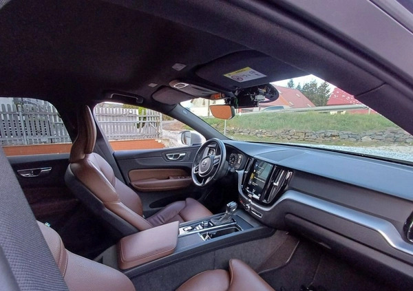 Volvo XC 60 cena 112000 przebieg: 119937, rok produkcji 2019 z Żnin małe 106
